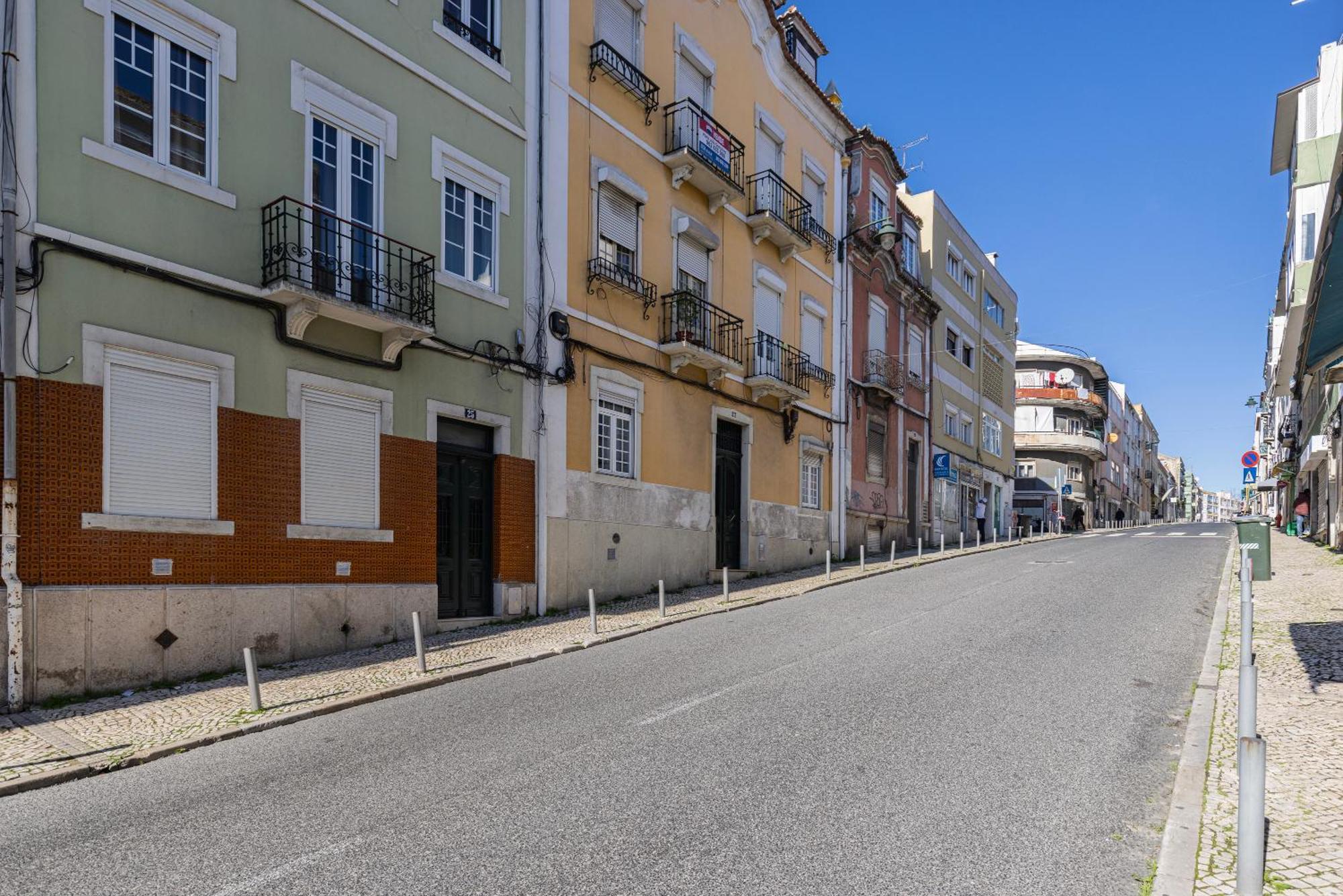 Apartamento Moderno Com Terraco Lisbon Exterior photo