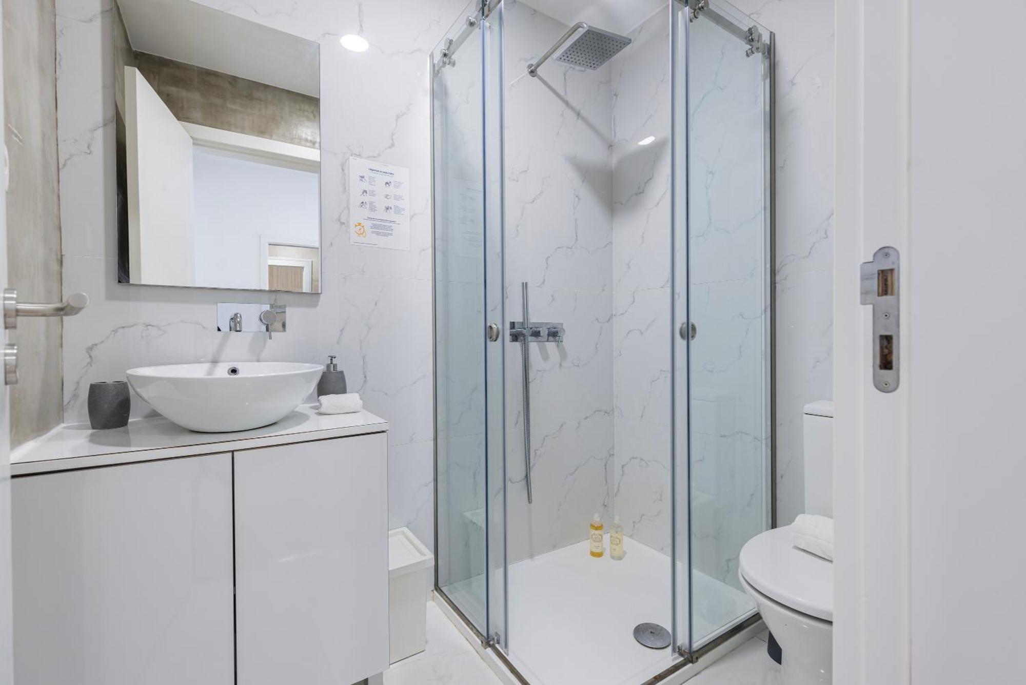 Apartamento Moderno Com Terraco Lisbon Exterior photo