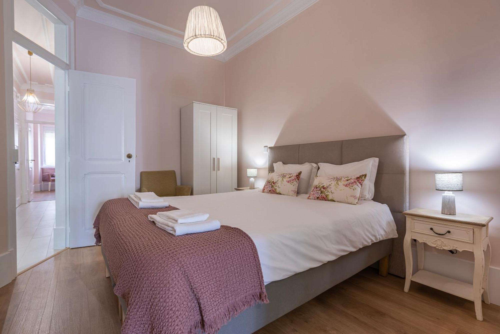 Apartamento Moderno Com Terraco Lisbon Exterior photo