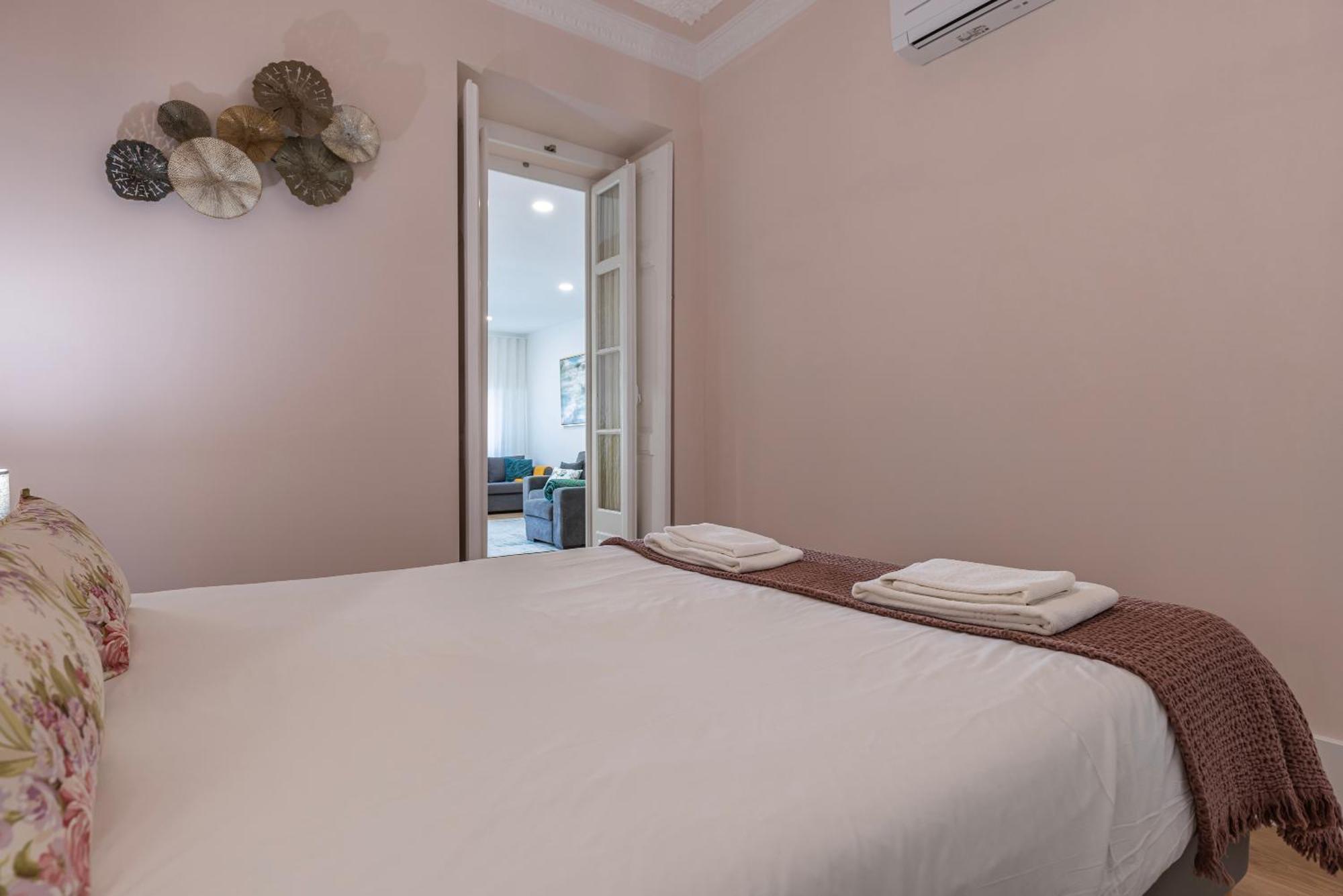 Apartamento Moderno Com Terraco Lisbon Exterior photo